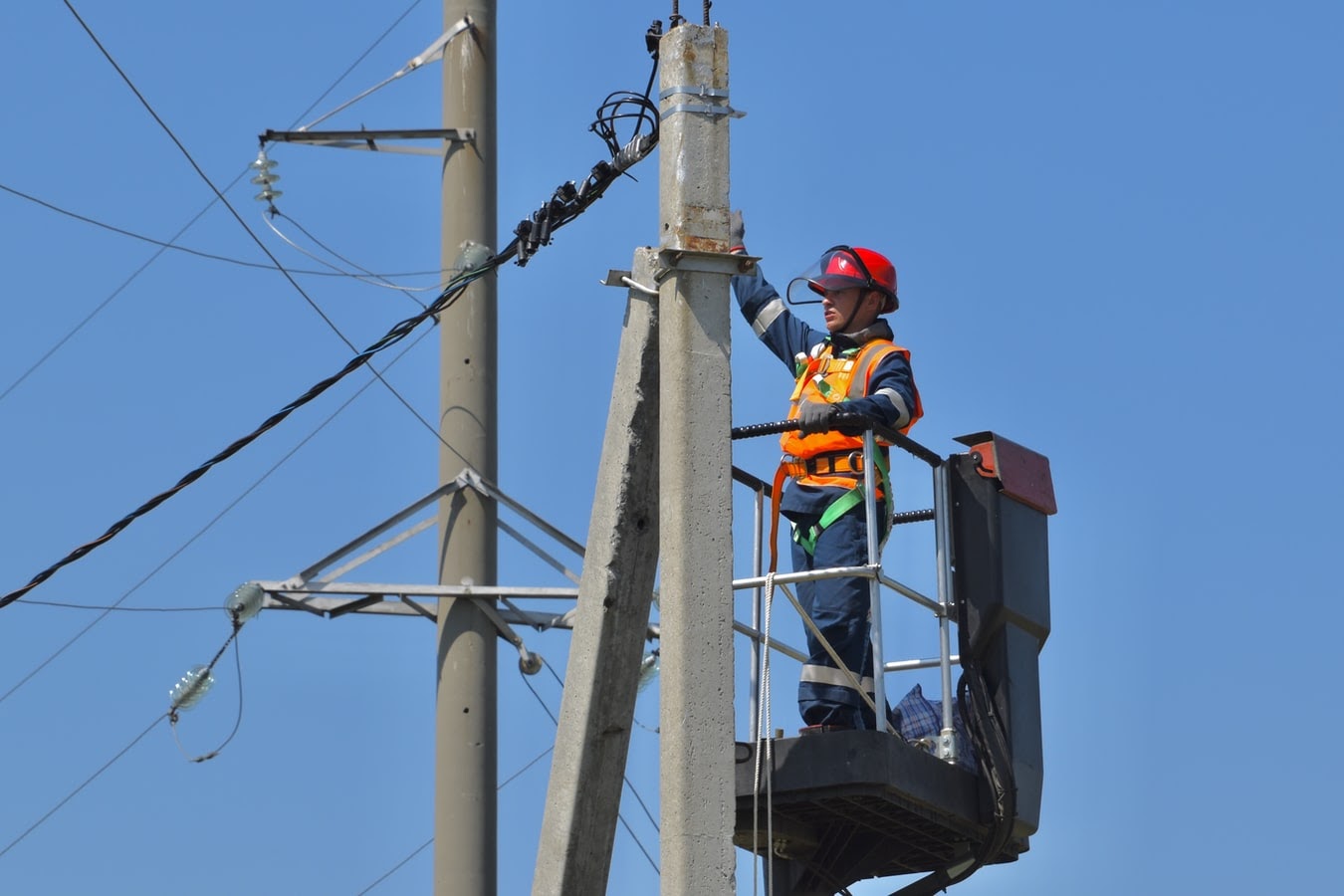 How To An Electrician Without Apprenticeship in UK?