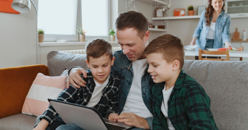 Parenting in the Digital Age: Challenges and Opportunities