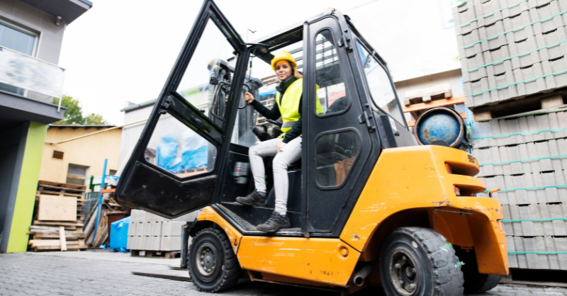 What Training Do You Need To Operate A Forklift Truck: Essential Certifications and Skills